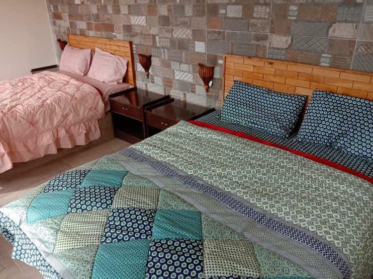 Embassy Villa Suites Karimabad  エクステリア 写真
