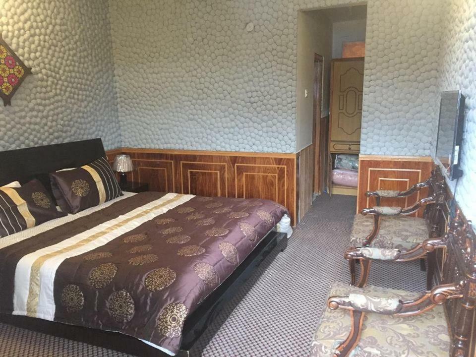 Embassy Villa Suites Karimabad  エクステリア 写真